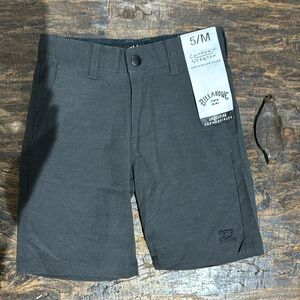 Boys Billabong size 5
